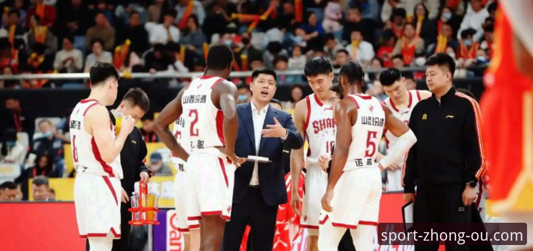 山西男篮2-0横扫青岛晋级八强，中欧体育平台见证潘江复出带队突破